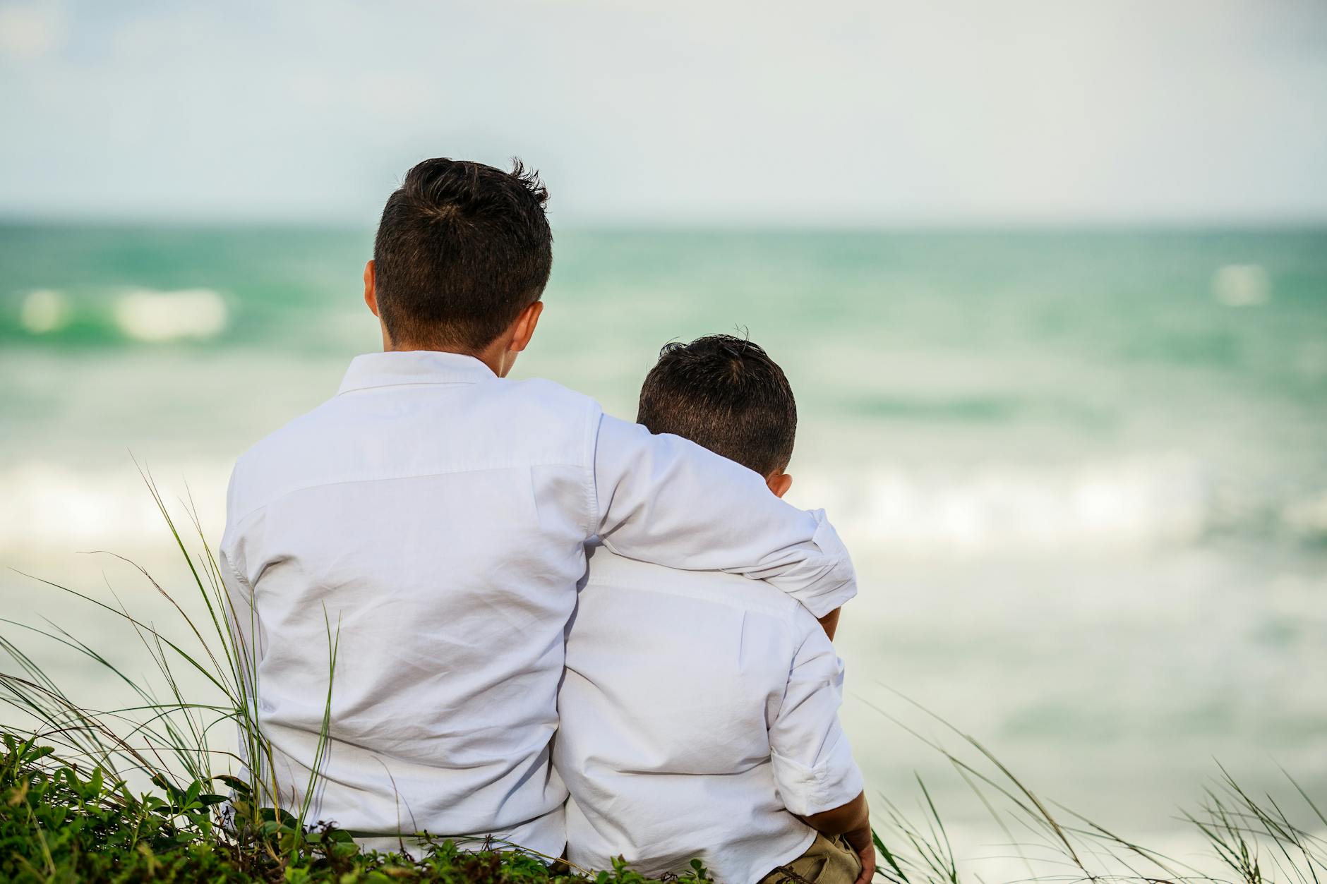 Parent et enfant — espoir et reconstruction